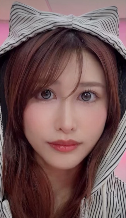 ZeroTurn AnnDora Gray Review